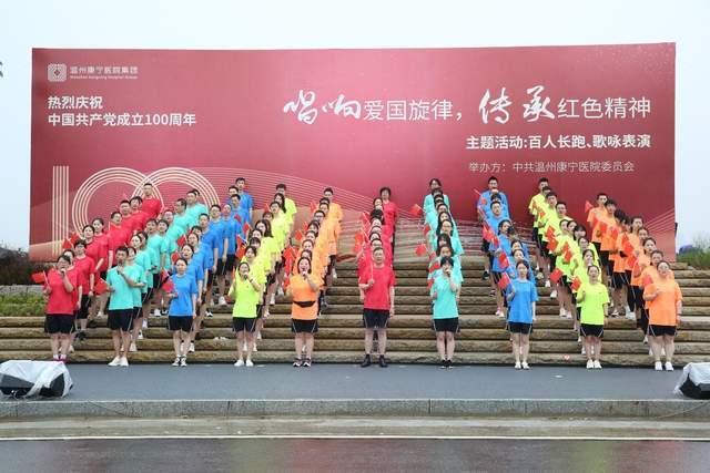 哪位懂行的大哥告诉我衣服是不是正品？游戏画面